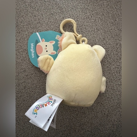 Nwt 🦇 3" clip Meghan the bat 🦇  Squishmallow - Picture 4 of 4